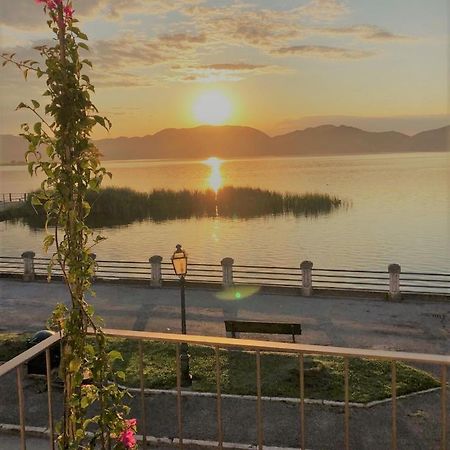 Vista Lago Torre del Lago Puccini Exterior foto